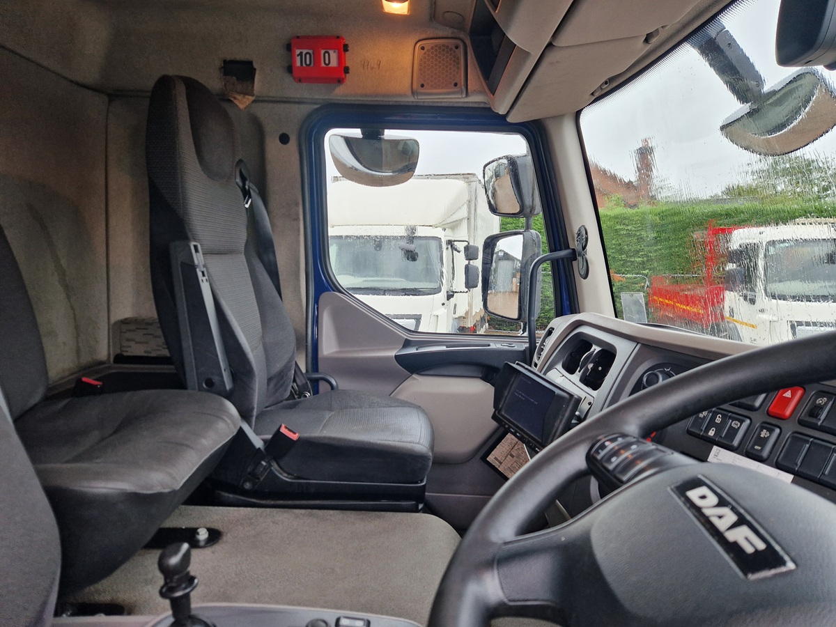 DAF LF 180, 2016, 19ft Curtainsider Truck, Sleeper Cab, 12 Ton, Rear Air Suspension - Image 10