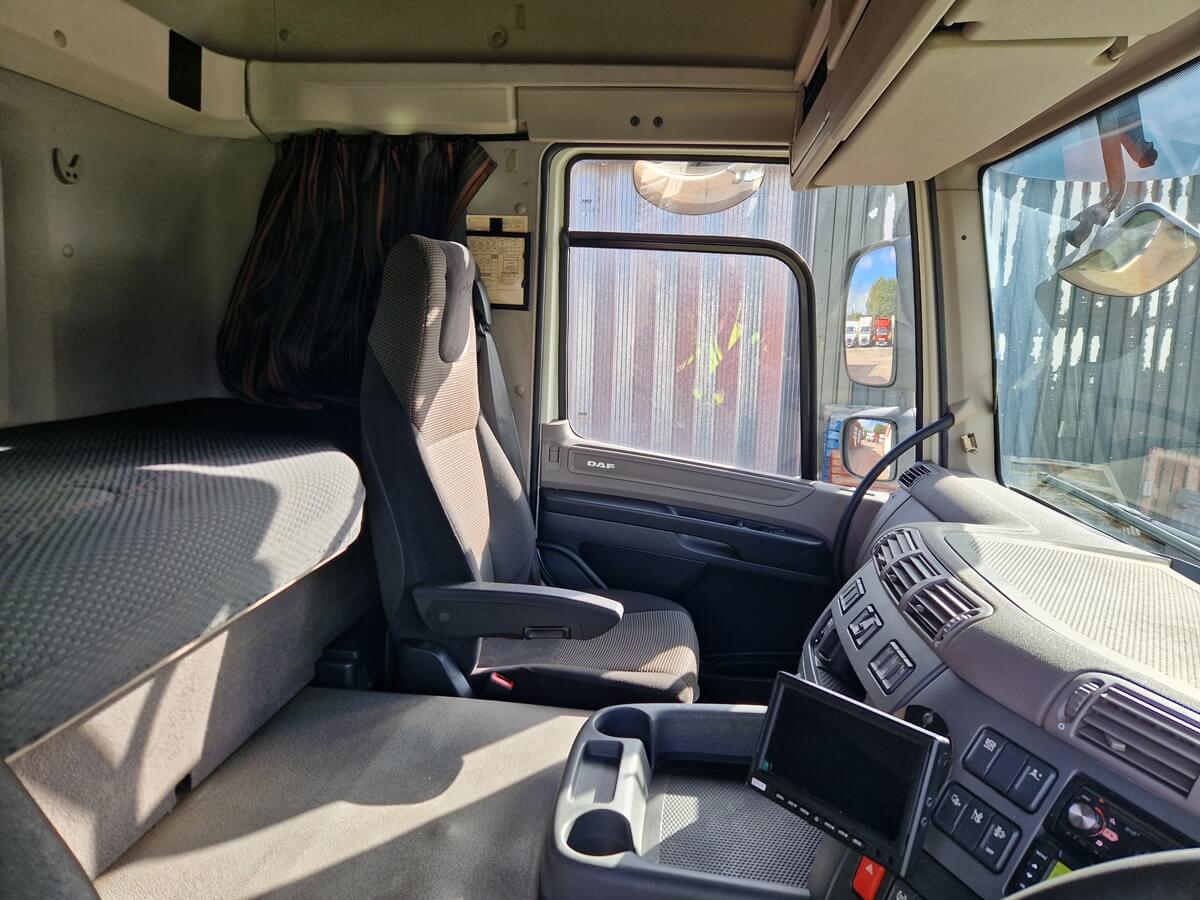 Daf CF 260, 2019, 30ft Curtainsider Truck, High Roof Sleeper Cab, Jan 27 MOT, Manual Gearbox - Image 11