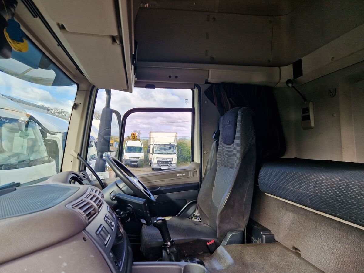 Daf CF 260, 2019, 30ft Curtainsider Truck, High Roof Sleeper Cab, Jan 27 MOT, Manual Gearbox - Image 16