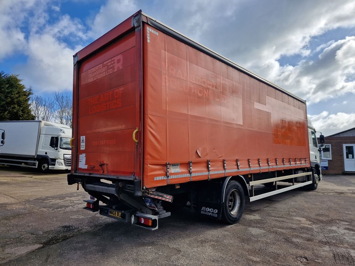 Daf CF 260, 2019, 30ft Curtainsider Truck, High Roof Sleeper Cab, Jan 27 MOT, Manual Gearbox - Image 4
