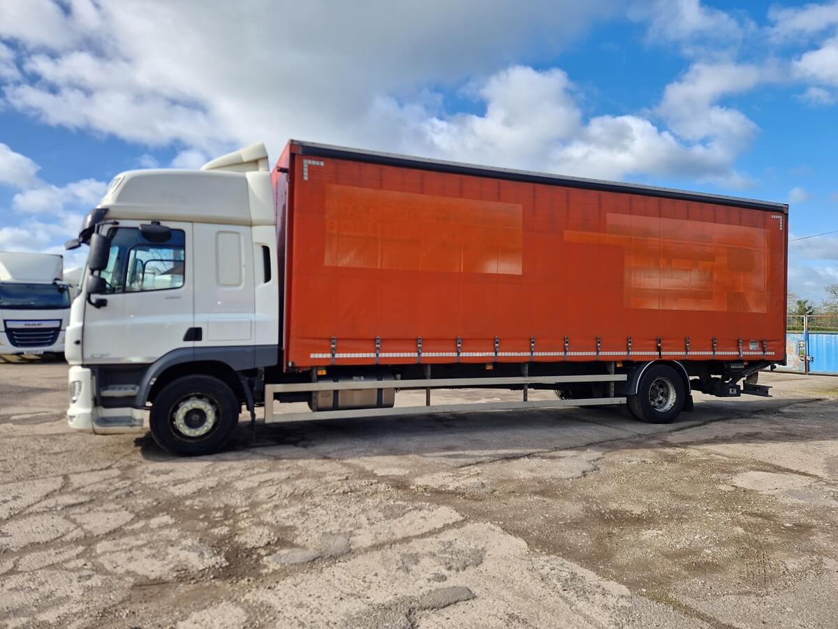 Daf CF 260, 2019, 30ft Curtainsider Truck, High Roof Sleeper Cab, Jan 27 MOT, Manual Gearbox - Image 6