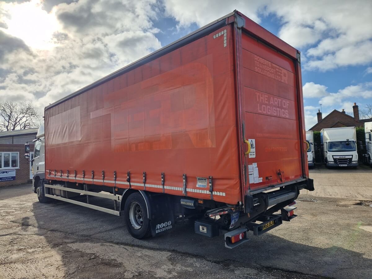 Daf CF 260, 2019, 30ft Curtainsider Truck, High Roof Sleeper Cab, Jan 27 MOT, Manual Gearbox - Image 7