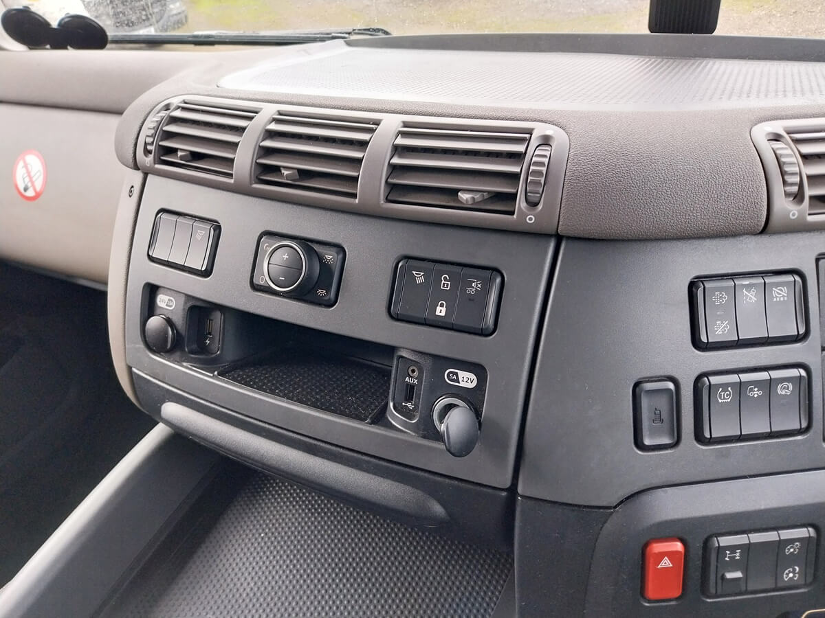 Daf CF 370, 2020/ 70 reg, 26ft Box Body Truck, Hi Roof Sleeper, 382000 Kms, Euro 6 - Image 21