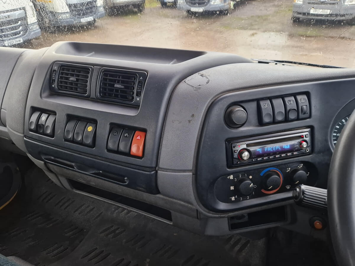 Daf LF 45-150, 2006, 14ft Dropside Flat Body Truck, Fassi F50 Crane 407000 Kms - Image 21