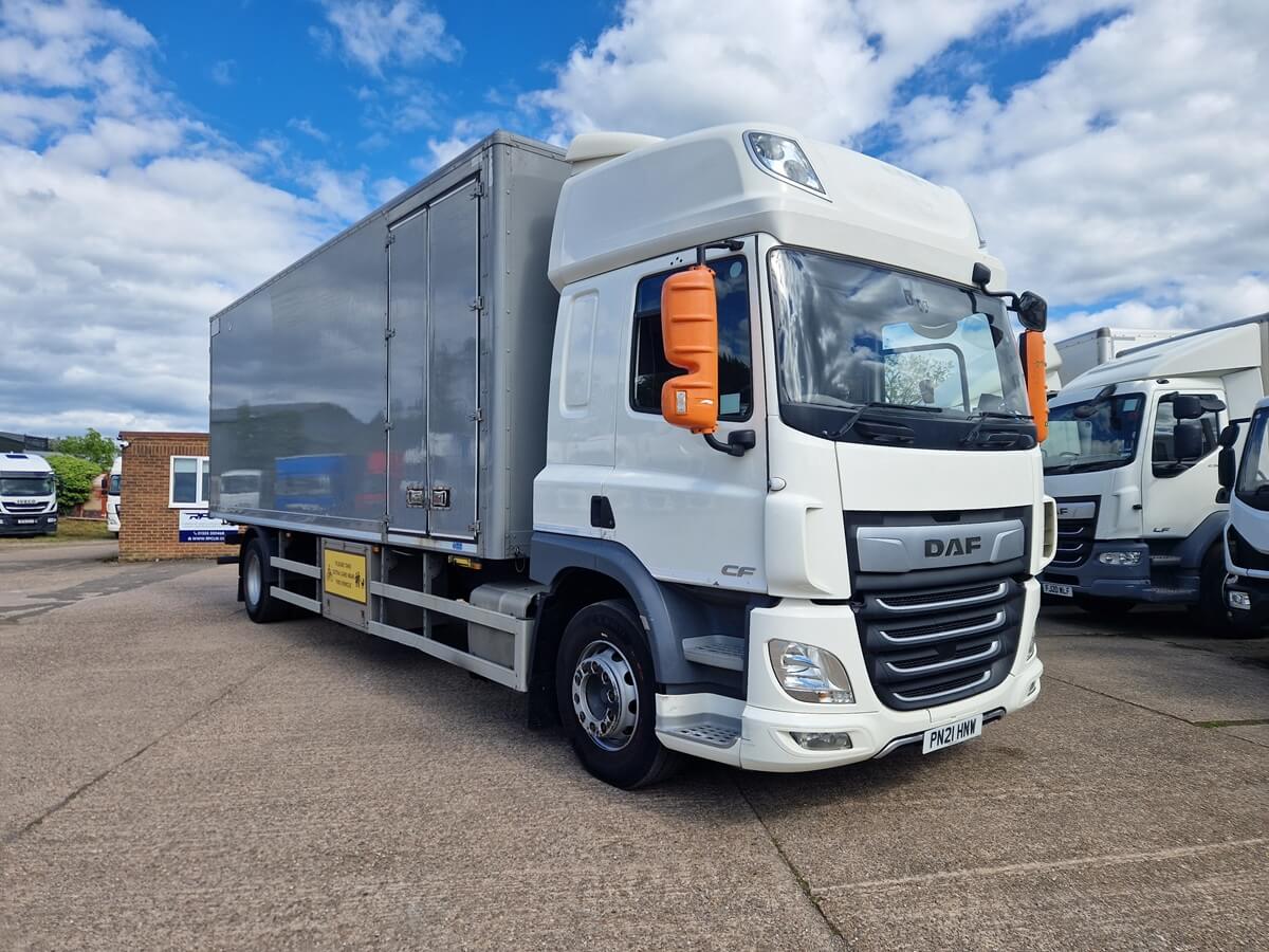 DAF CF 370, 2021, 26ft Box, Hi Roof Sleeper, May 2027 MOT, 310000 kms
