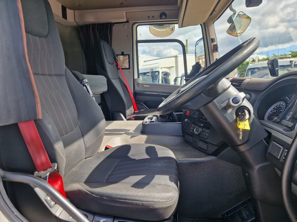 DAF CF 370, 2021, 26ft Box, Hi Roof Sleeper, May 2027 MOT, 310000 kms - Image 14