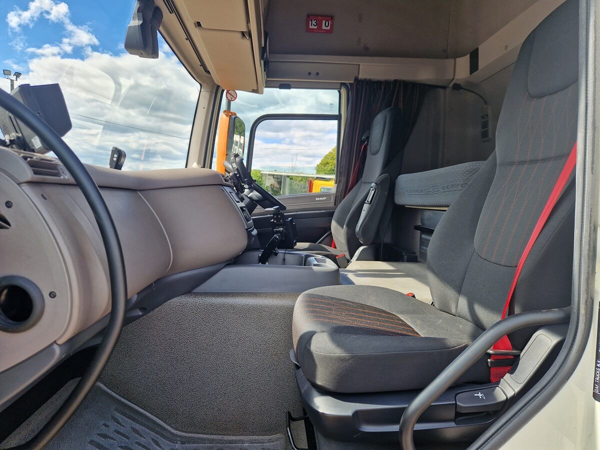 DAF CF 370, 2021, 26ft Box, Hi Roof Sleeper, May 2027 MOT, 310000 kms - Image 16