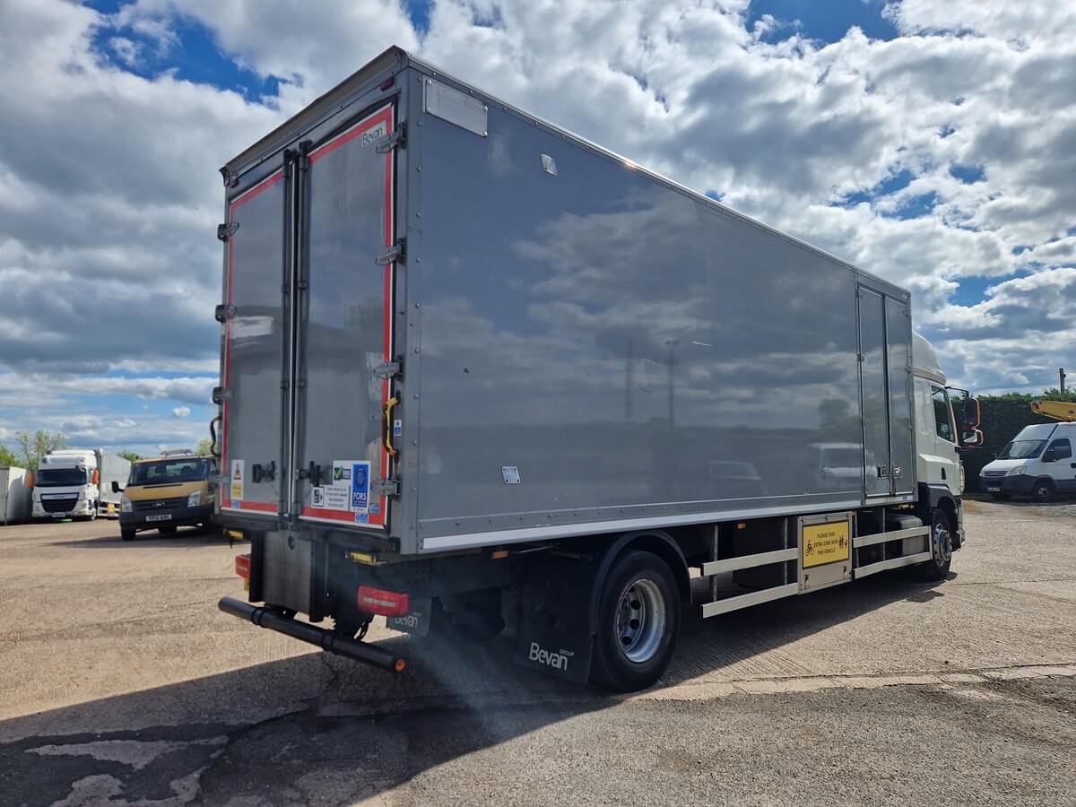 DAF CF 370, 2021, 26ft Box, Hi Roof Sleeper, May 2027 MOT, 310000 kms - Image 8