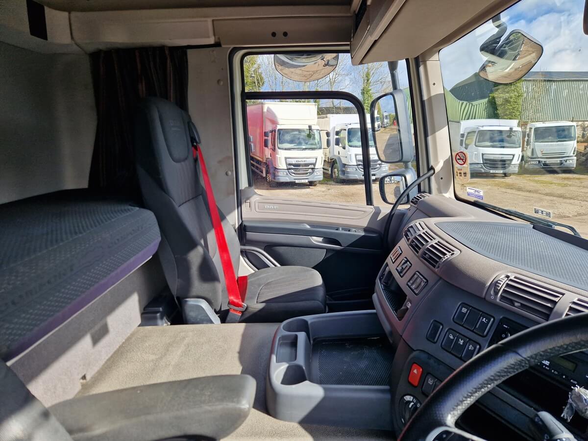 Daf CF 260, 2019, 28ft Box Body Truck, Hi Roof Sleeper, 579000 Kms - Image 11