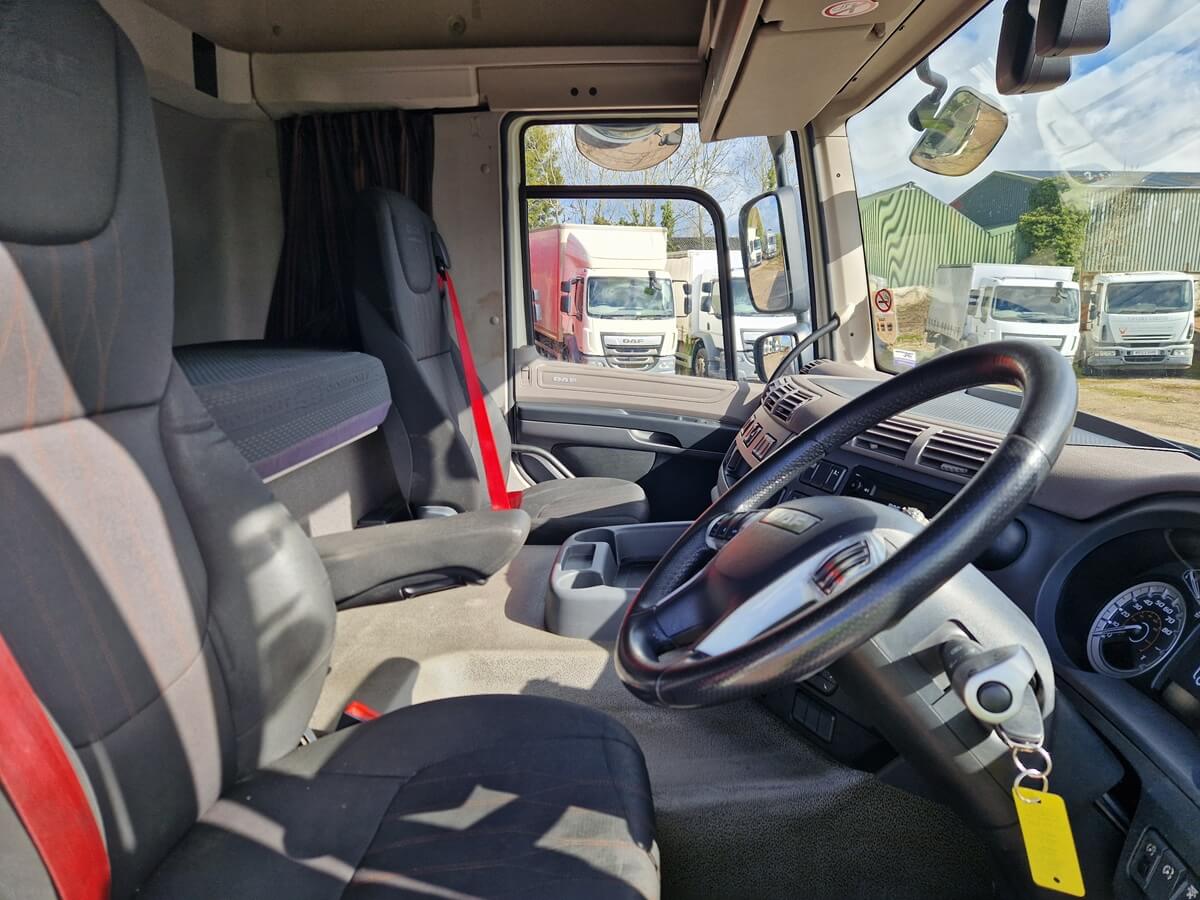 Daf CF 260, 2019, 28ft Box Body Truck, Hi Roof Sleeper, 579000 Kms - Image 12