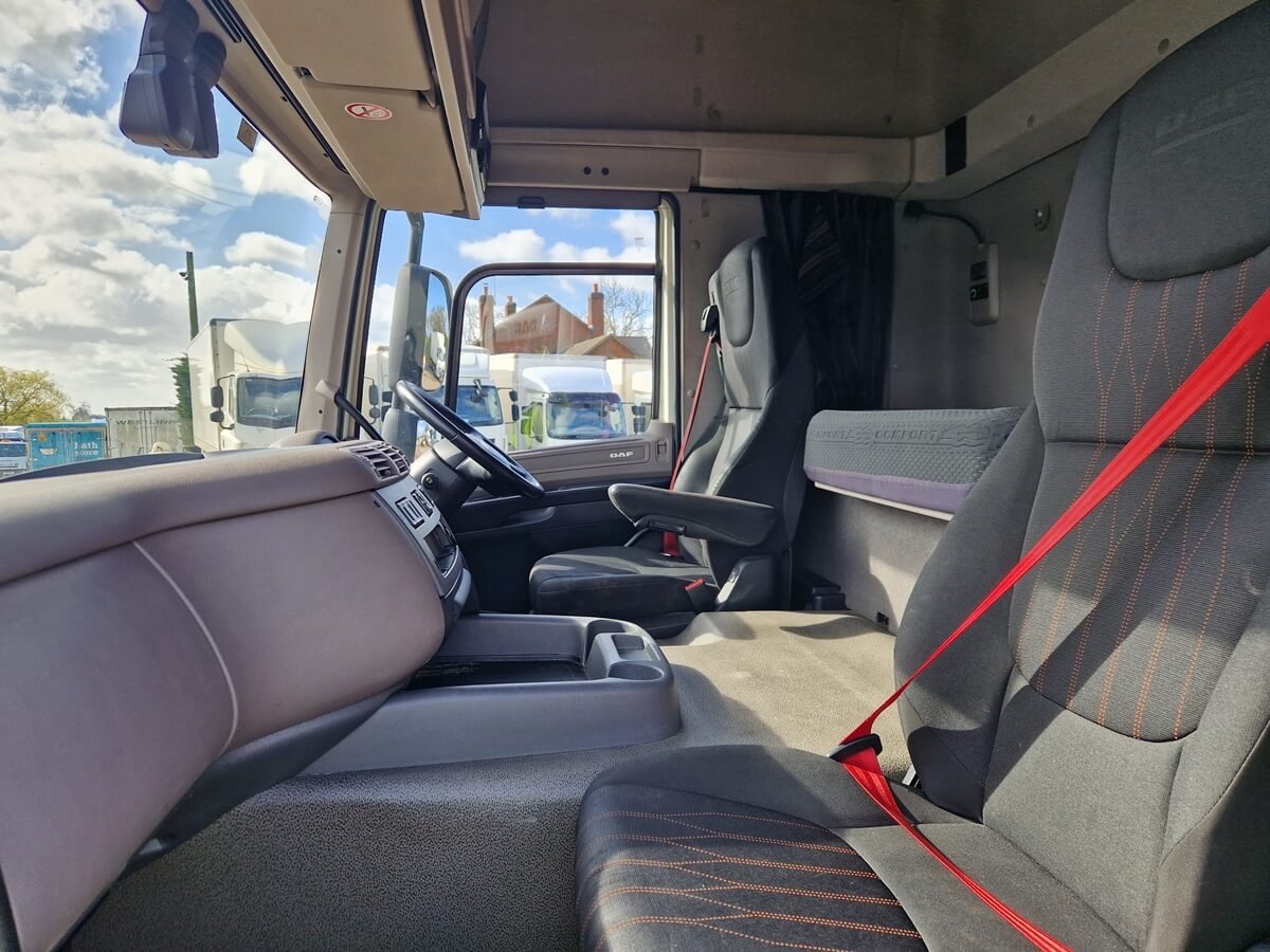 Daf CF 260, 2019, 28ft Box Body Truck, Hi Roof Sleeper, 579000 Kms - Image 17