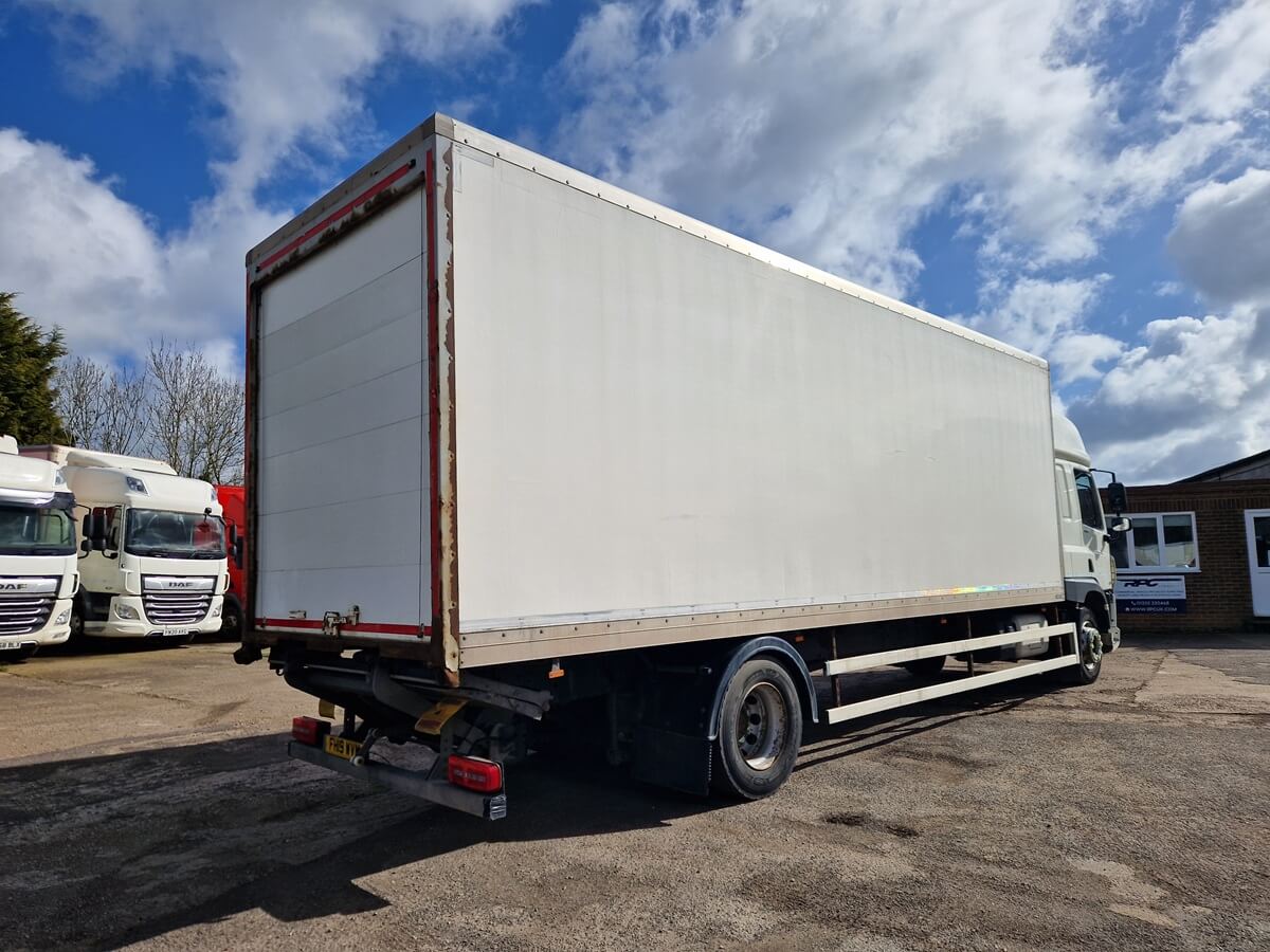 Daf CF 260, 2019, 28ft Box Body Truck, Hi Roof Sleeper, 579000 Kms - Image 4