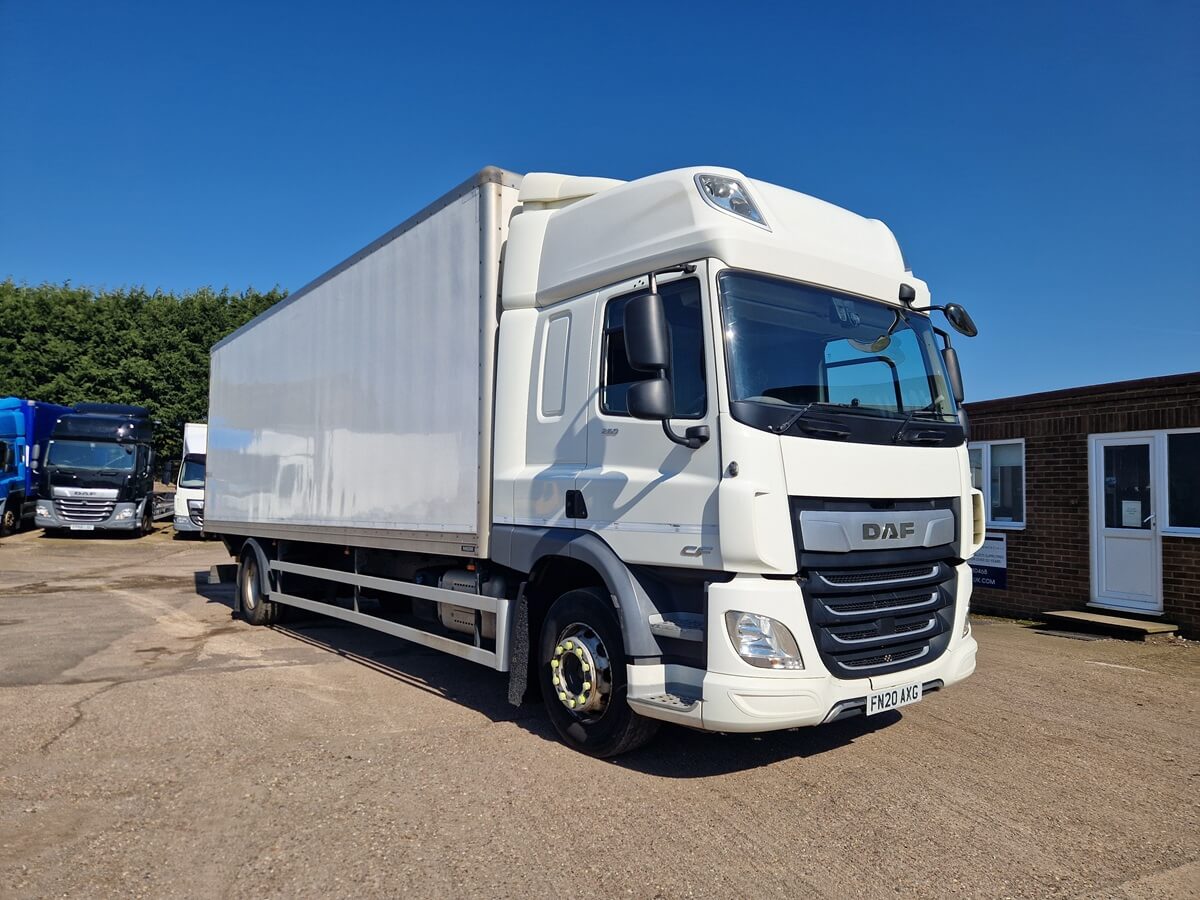 Daf CF 260, 2020, 28ft Box Body Truck, Hi Roof Sleeper, 457000 Kms