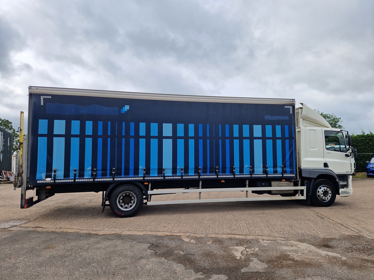Daf CF 260, 2021, 28ft Curtainsider Truck, Sleeper cab, 429000 Kms, June 27 MOT - Image 10