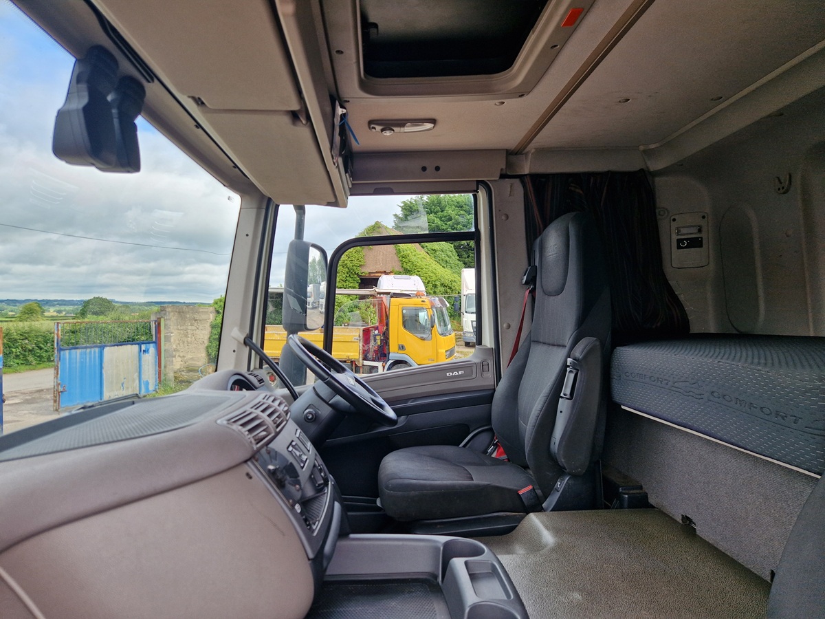Daf CF 260, 2021, 28ft Curtainsider Truck, Sleeper cab, 429000 Kms, June 27 MOT - Image 16