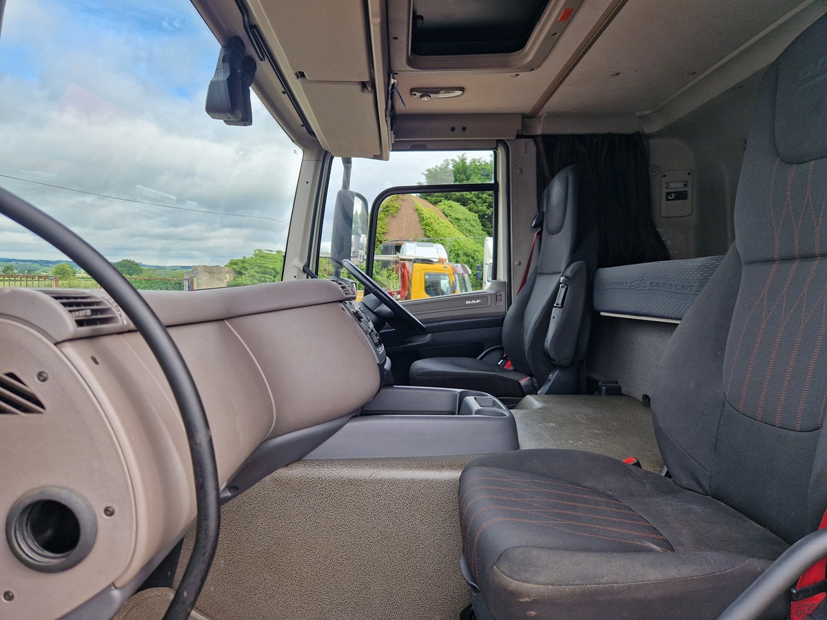Daf CF 260, 2021, 28ft Curtainsider Truck, Sleeper cab, 429000 Kms, June 27 MOT - Image 17