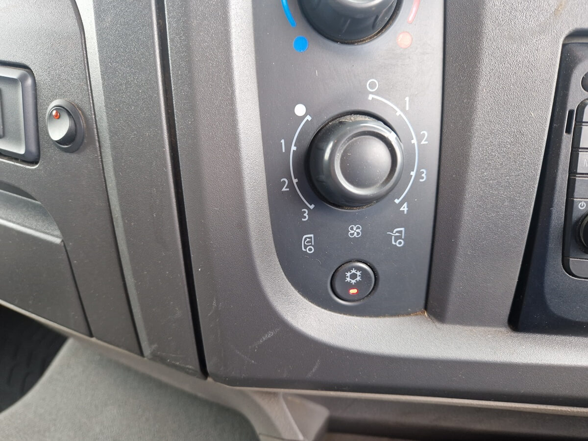 Daf LF 260, 2017/ 67 reg, 28ft Curtainsider Body Truck, Day Cab, Auto, 496000 Kms - Image 20