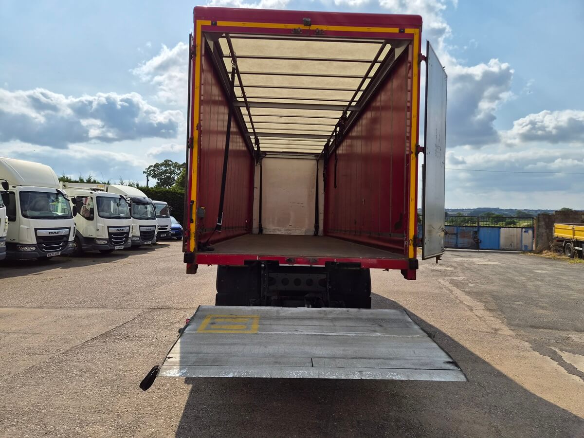 Daf CF 290, 2021/ 71 reg, 28ft Curtainsider, High Roof Sleeper cab, 407000 Kms, September 27 MOT - Image 8