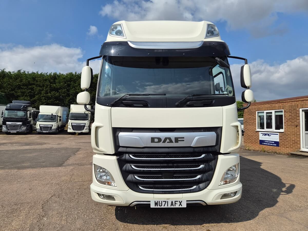 Daf CF 290, 2021/ 71 reg, 28ft Curtainsider, High Roof Sleeper cab, 407000 Kms, September 27 MOT - Image 2