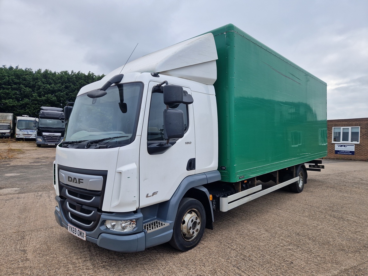 Daf LF 180, 2019/ 69 reg, 22ft Box Body/ Cab Chassis, 7.5 Ton, 466000 Kms, SLEEPER CAB ! - Image 3