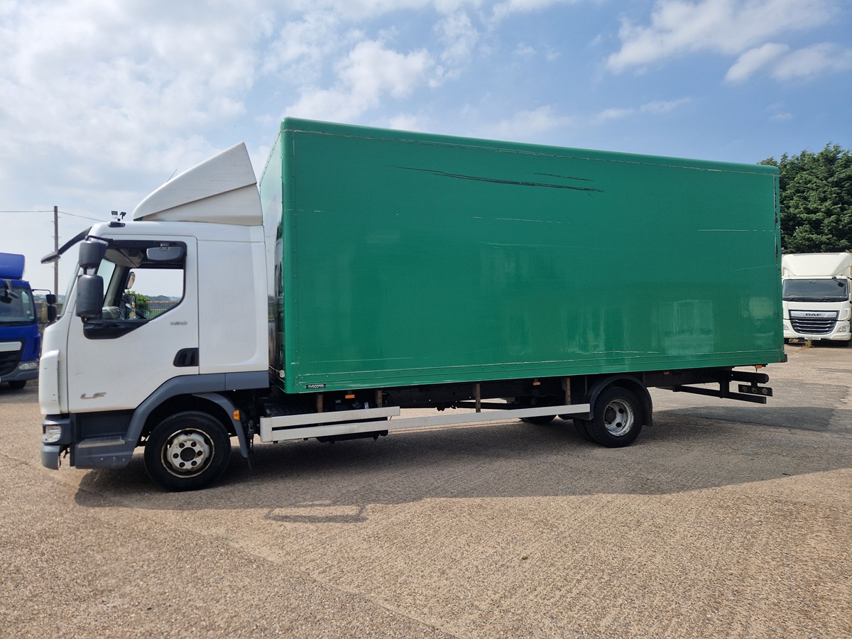 Daf LF 180, 2019/ 69 reg, 22ft Box Body/ Cab Chassis, 7.5 Ton, 466000 Kms, SLEEPER CAB ! - Image 4