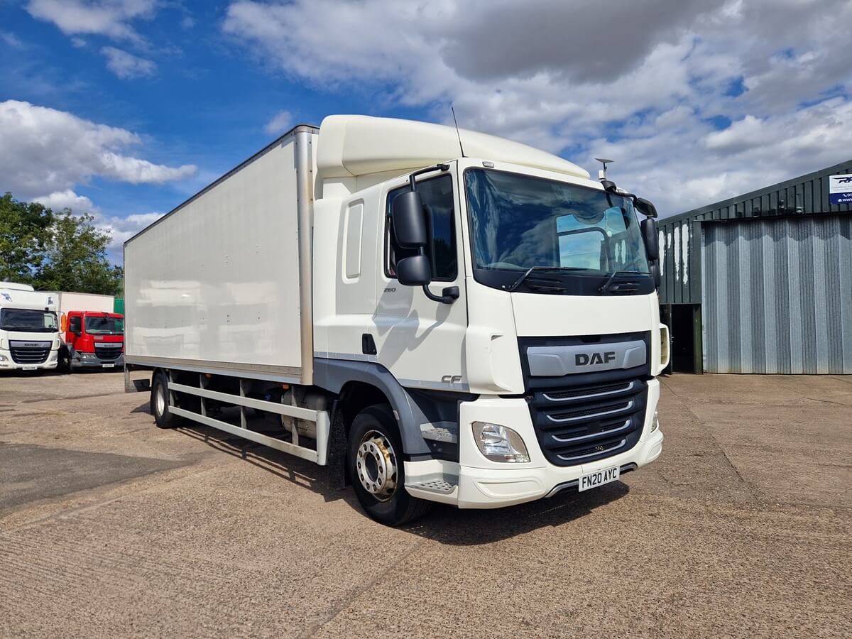 Daf CF 260, 2020, 28ft Box Body Truck, Sleeper cab, 461000 Kms, April 27 MOT