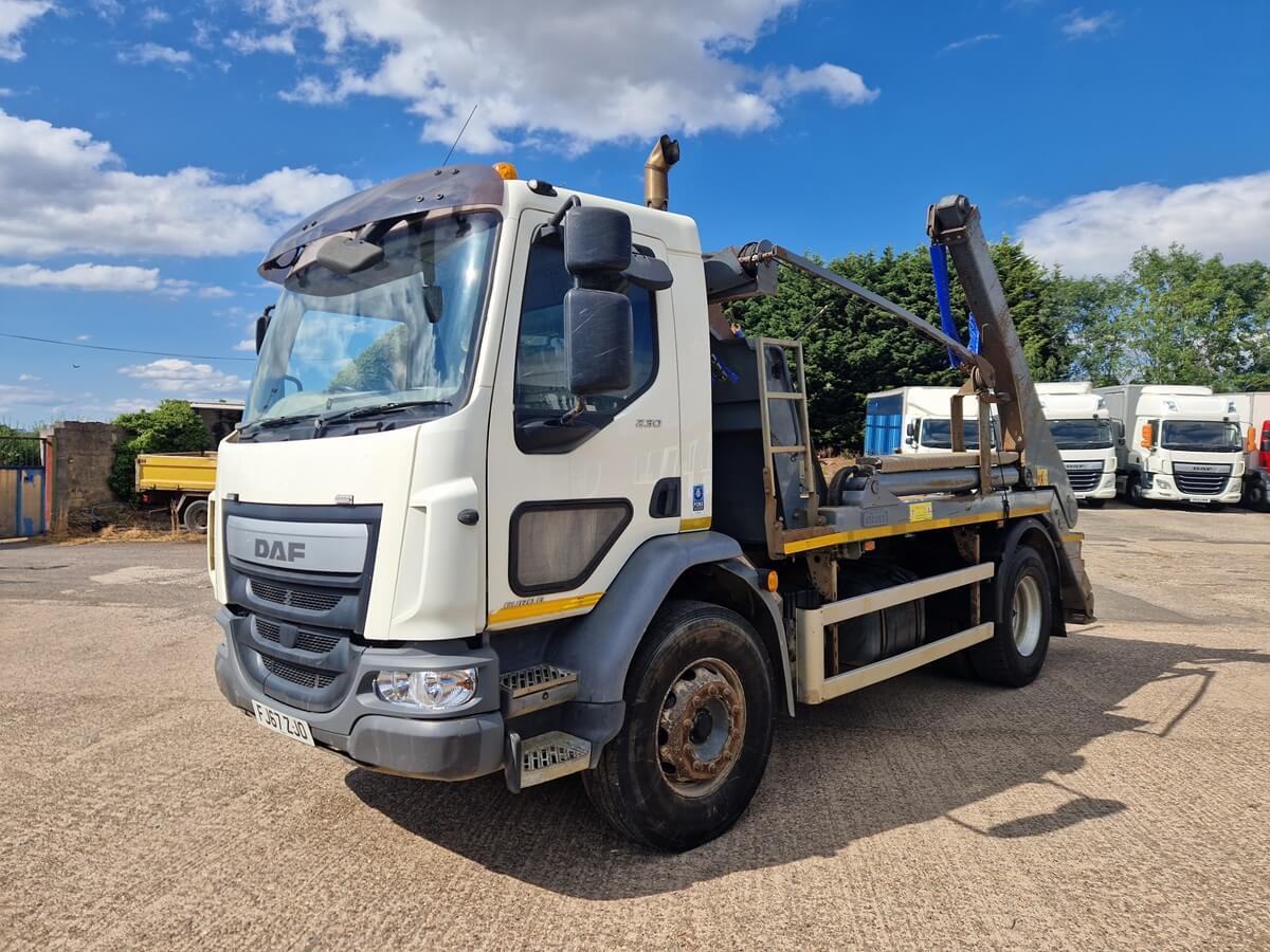 DAF LF 230, 2017/ 67 reg, Skip Loader, 12 Months MOT, Manual - Image 3