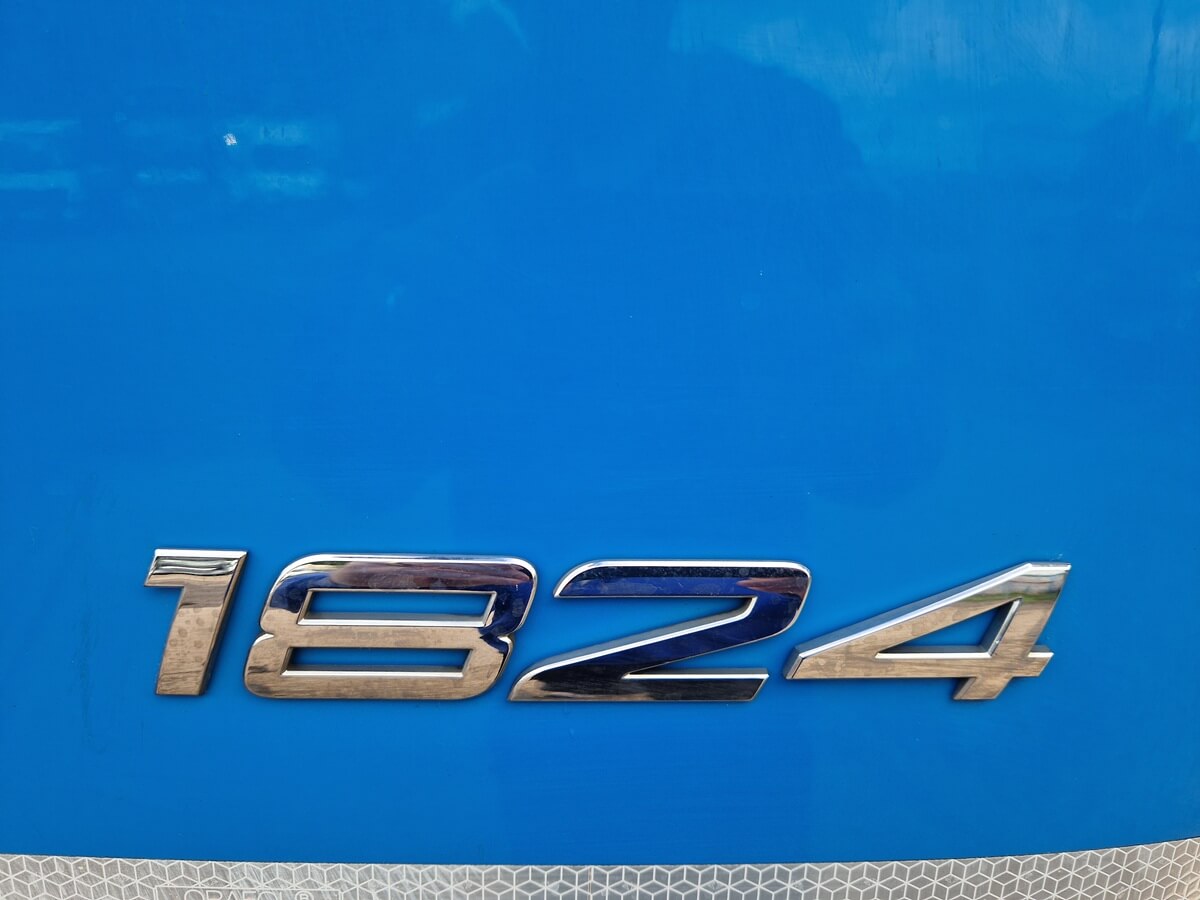 Mercedes Benz Actros 18 24, 2020, 30ft Box Body, October 27 MOT, Canterlever Tailift - Image 10