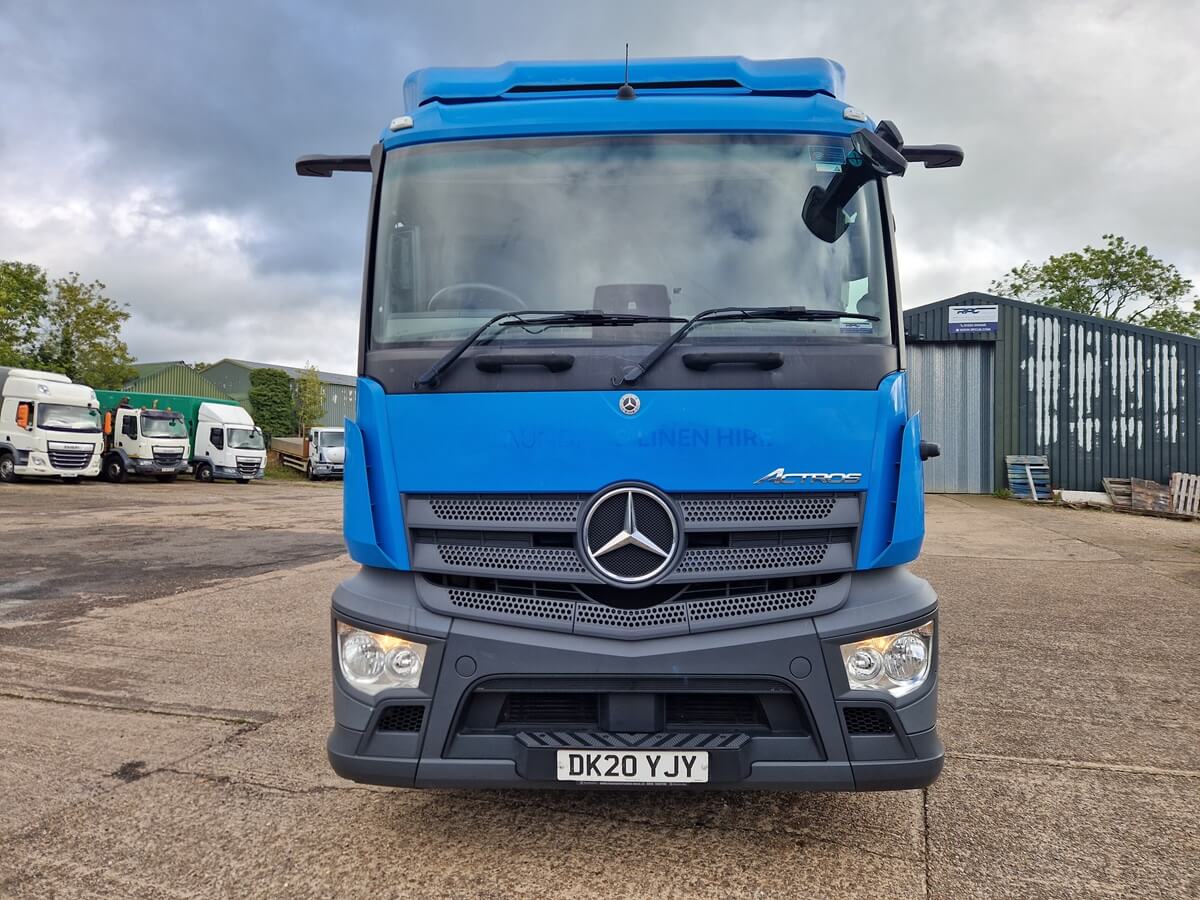 Mercedes Benz Actros 18 24, 2020, 30ft Box Body, October 27 MOT, Canterlever Tailift - Image 2