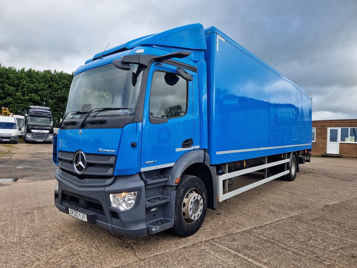 Mercedes Benz Actros 18 24, 2020, 30ft Box Body, October 27 MOT, Canterlever Tailift - Image 3