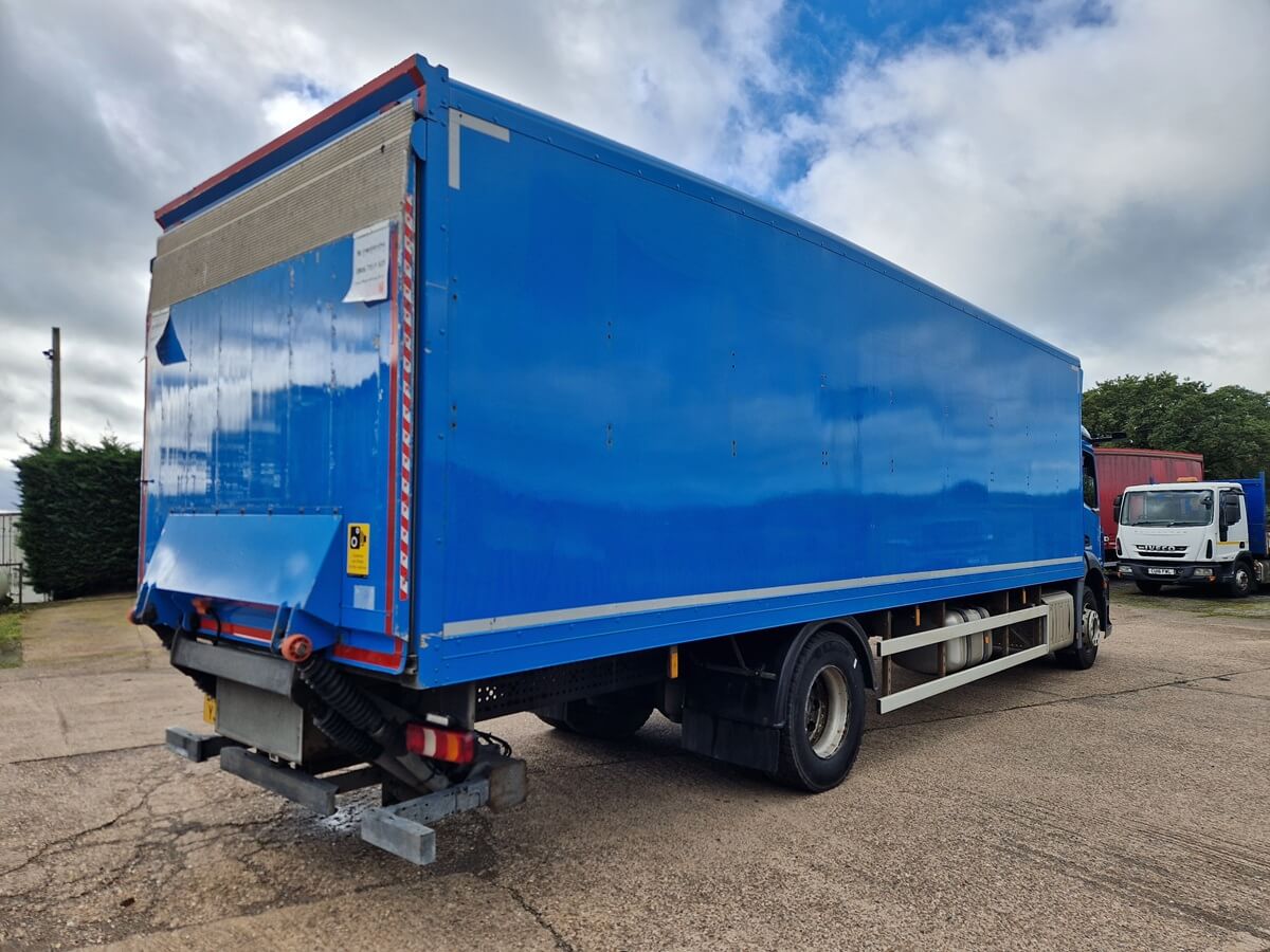 Mercedes Benz Actros 18 24, 2020, 30ft Box Body, October 27 MOT, Canterlever Tailift - Image 6