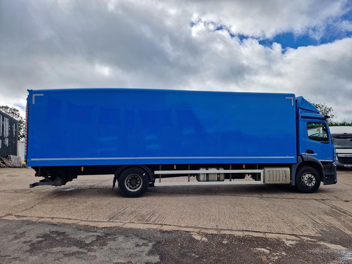 Mercedes Benz Actros 18 24, 2020, 30ft Box Body, October 27 MOT, Canterlever Tailift - Image 7