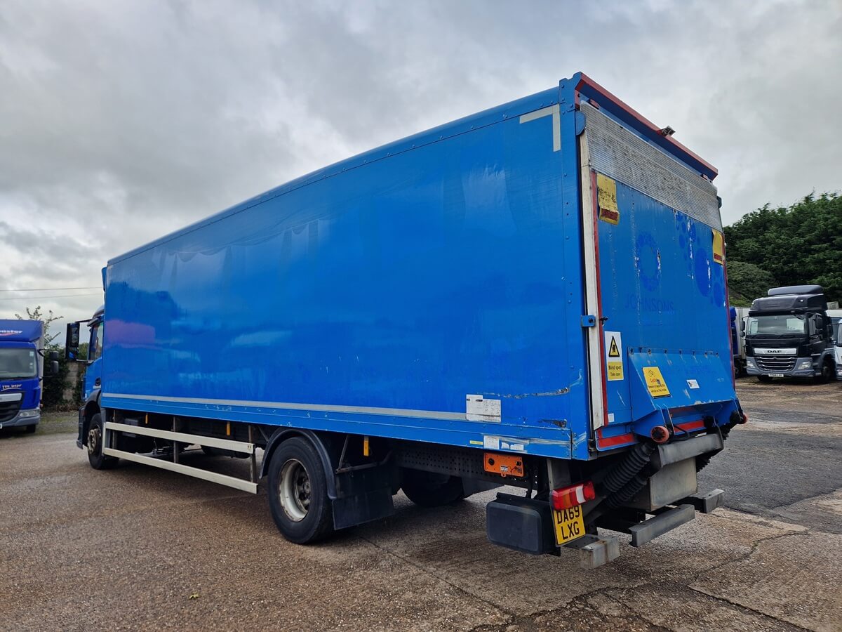 Mercedes Benz Antos 18 24, 2019, 30ft Box Body, Canterlever Taillift - Image 5